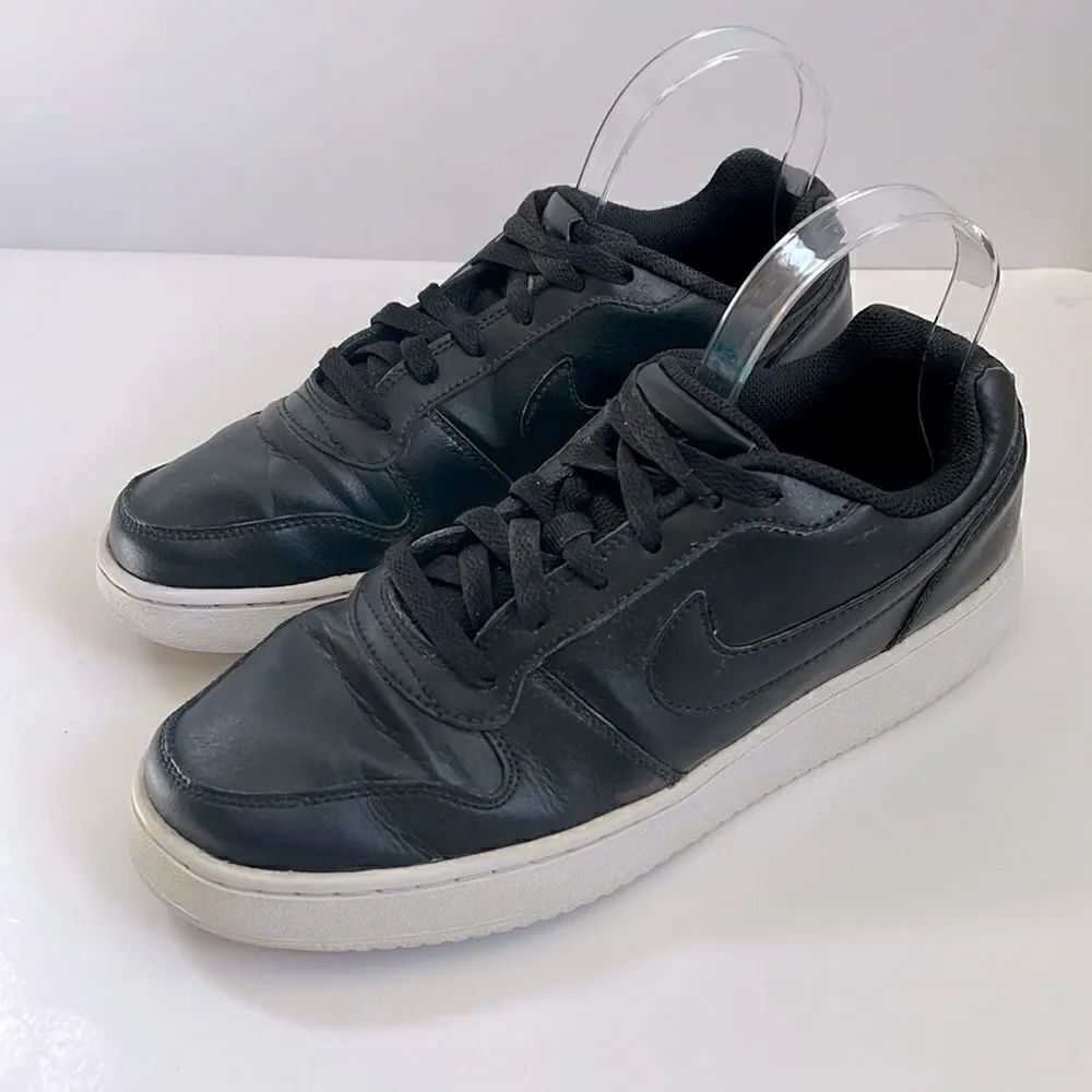 Womens NIKE Ebernon Low Sneakers Size 9